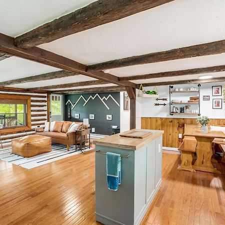 Modernized Log Cabin W Hot Tub Fire Pit & Views Berkeley Springs Exterior foto