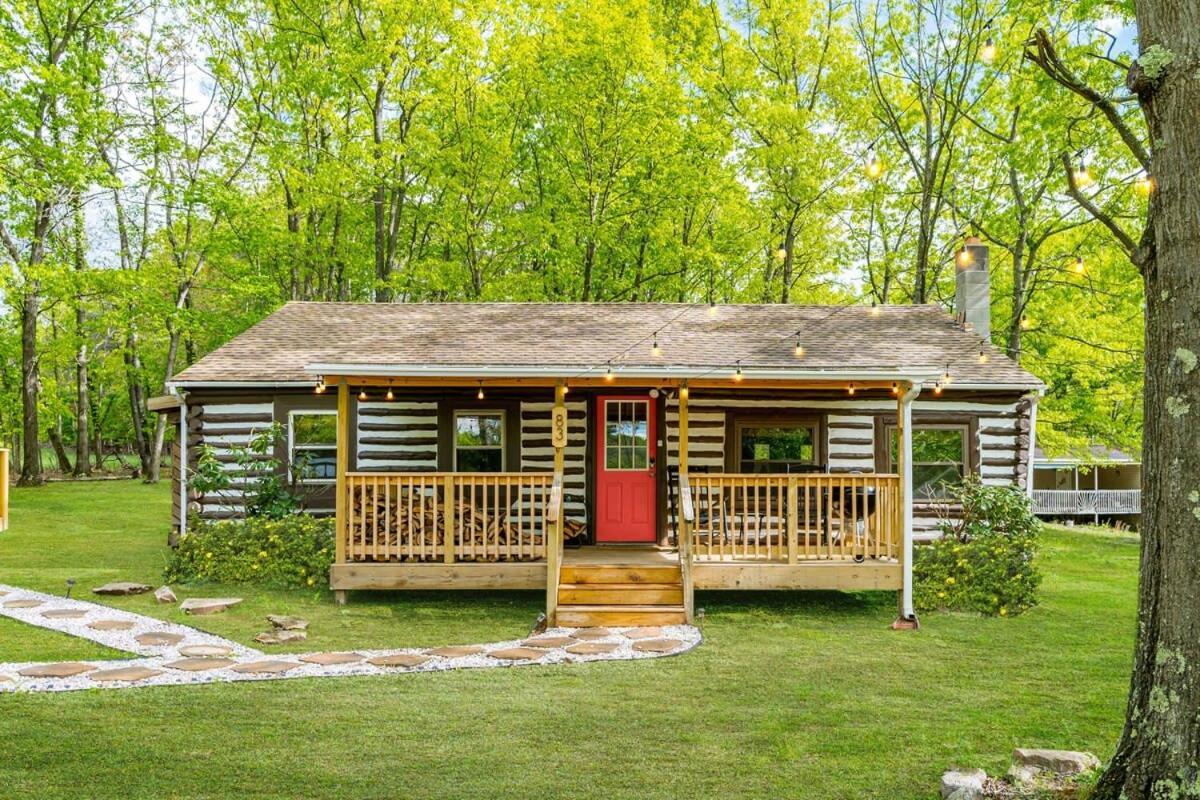 Modernized Log Cabin W Hot Tub Fire Pit & Views Berkeley Springs Exterior foto